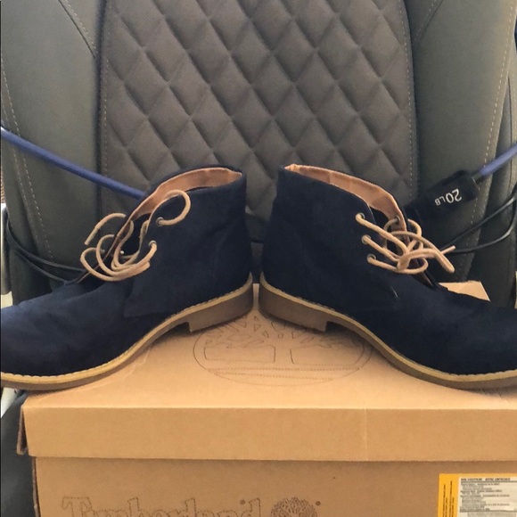 Suade blue chukkas